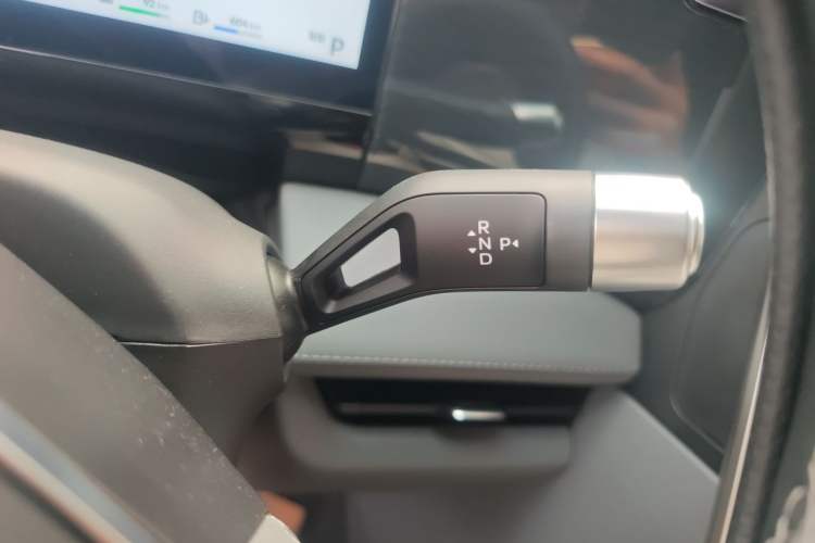Used Geely Galaxy L7 2025 EM-i 115km Exploration Edition Gear Lever