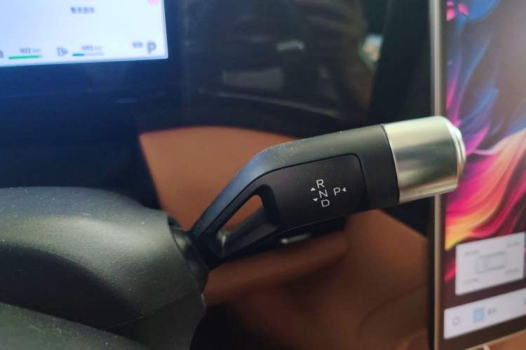 Used Geely Galaxy L7 2025 EM-i 115km Exploration Edition Gear Lever