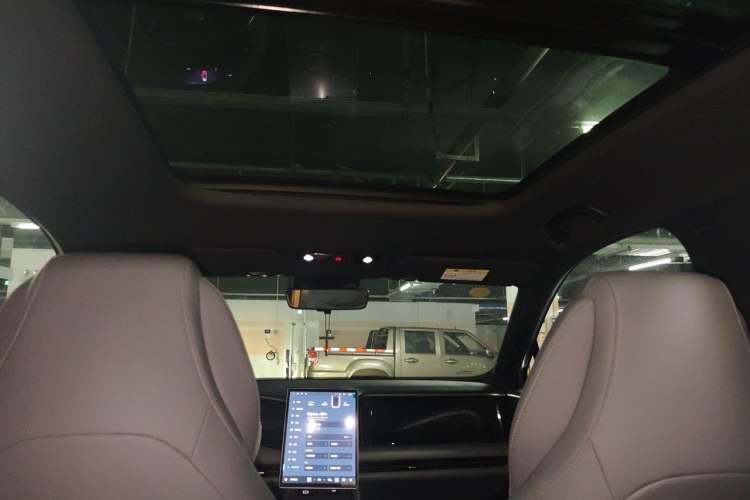 Used Geely Galaxy L7 2025 EM-i 115km Long-Range Version Headliner