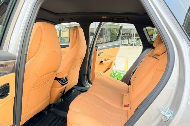 Used Geely Galaxy L7 2025 EM-i 115km Exploration+ Edition Interior 4