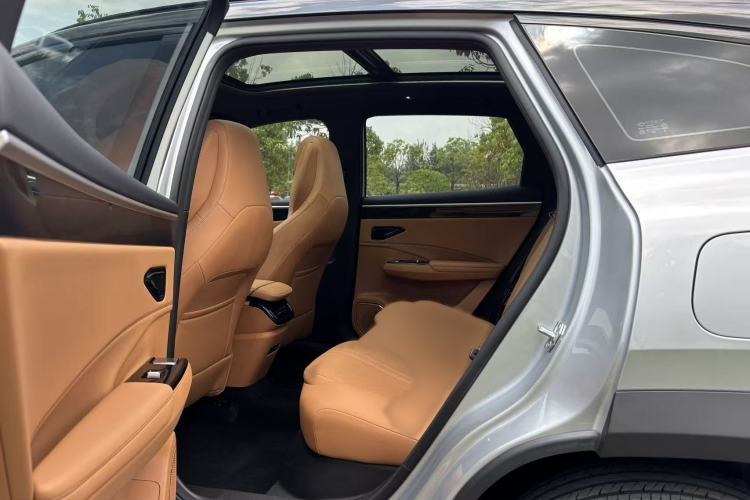Used Geely Galaxy L7 2025 EM-i 115km Exploration+ Edition Interior 4