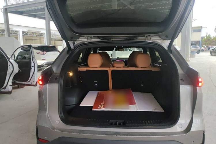 Used Geely Galaxy L7 2025 EM-i 115km Exploration+ Edition Interior 6