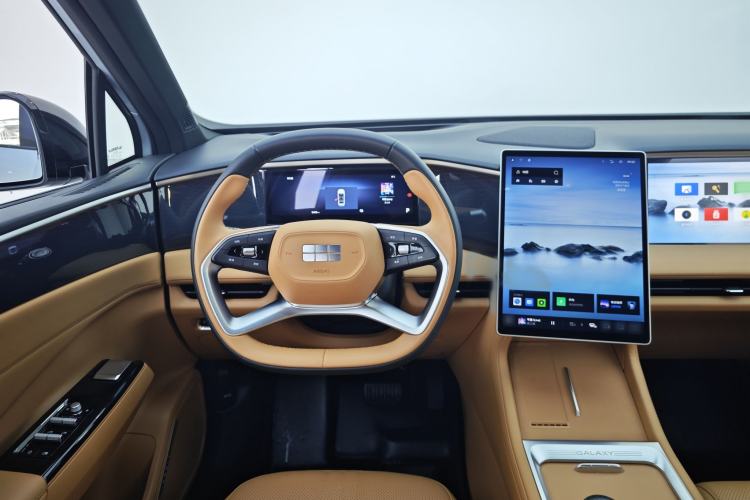 Used Geely Galaxy L7 2025 EM-i 115km Exploration+ Edition Interior 7