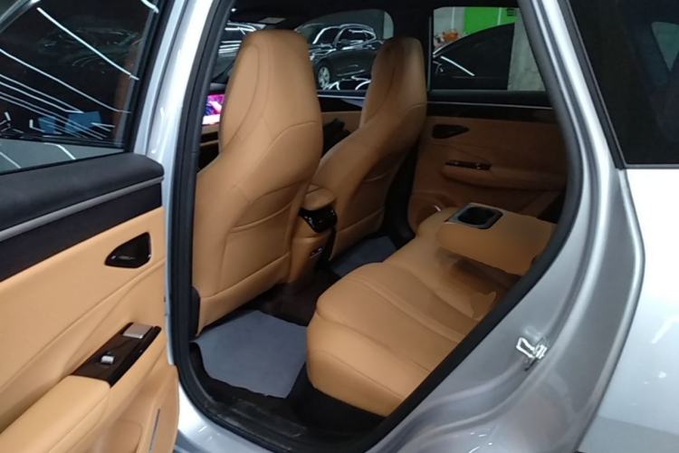 Used Geely Galaxy L7 2025 EM-i 115km Exploration Edition Left Rear Seat