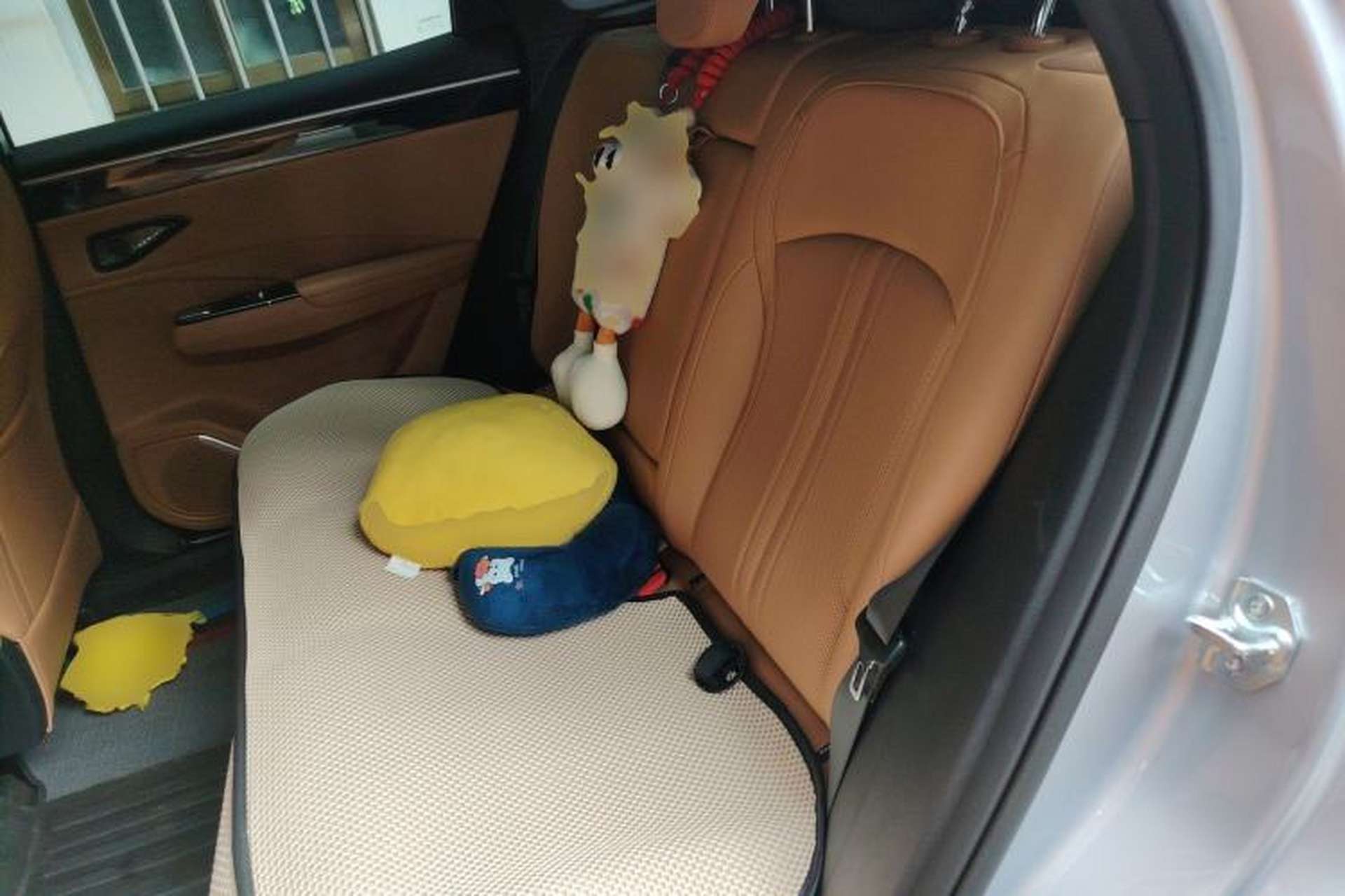 Used Geely Galaxy L7 2025 EM-i 115km Exploration Edition Left Rear Seat