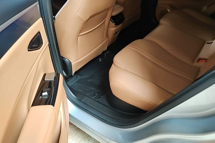 Used Geely Galaxy L7 2025 EM-i 115km Exploration+ Edition Left Rear Seat