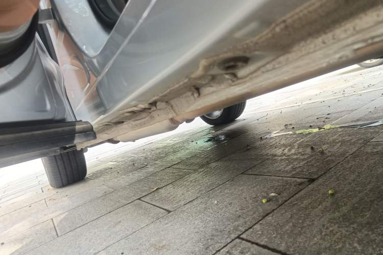Used Geely Galaxy L7 2025 EM-i 115km Exploration+ Edition Left Side Sill
