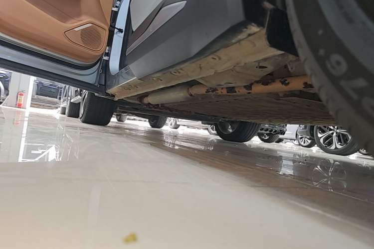 Used Geely Galaxy L7 2025 EM-i 115km Exploration+ Edition Left Side Sill