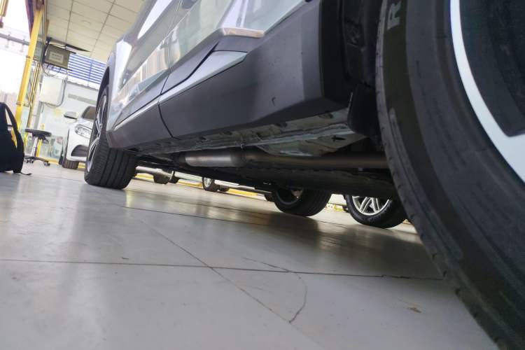 Used Geely Galaxy L7 2025 EM-i 115km Exploration+ Edition Left Side Sill