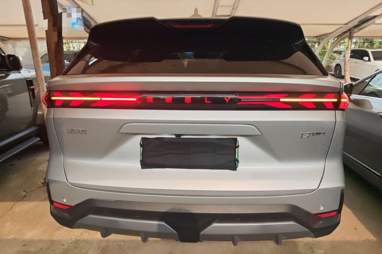 Used Geely Galaxy L7 2025 EM-i 115km Long-Range Version Rear