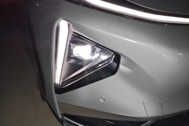 Used Geely Galaxy L7 2025 EM-i 115km Exploration+ Edition Right Front Headlight