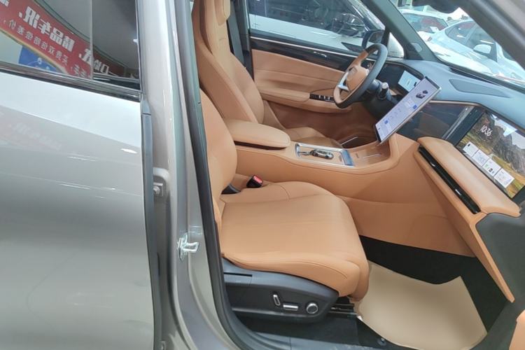 Used Geely Galaxy L7 2025 EM-i 115km Exploration+ Edition Right Front Seat