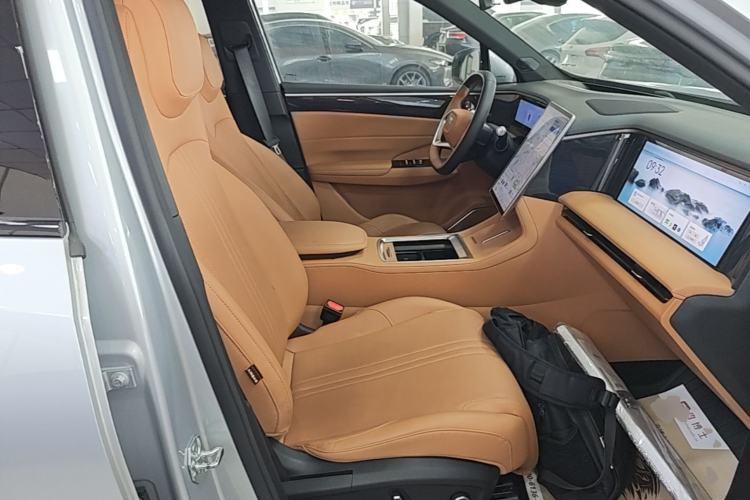 Used Geely Galaxy L7 2025 EM-i 115km Exploration+ Edition Right Front Seat