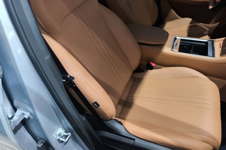 Used Geely Galaxy L7 2025 EM-i 115km Exploration+ Edition Right Front Seat