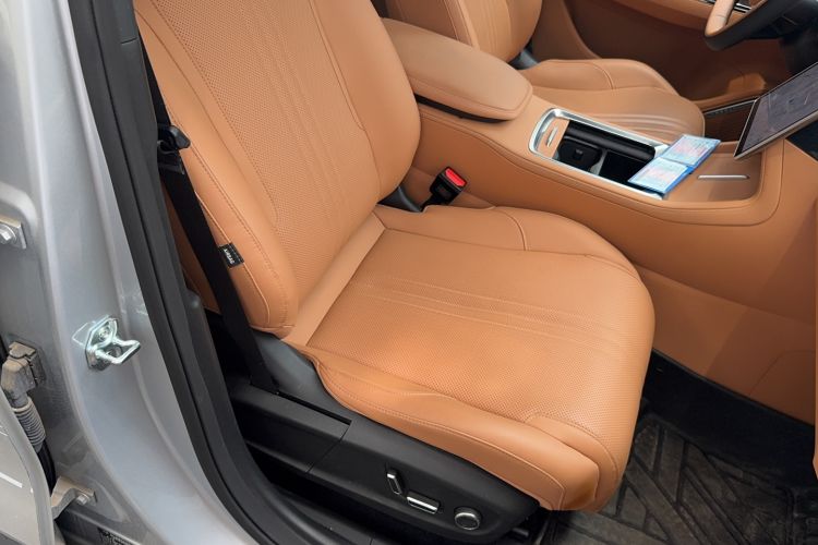Used Geely Galaxy L7 2025 EM-i 115km Exploration+ Edition Right Front Seat