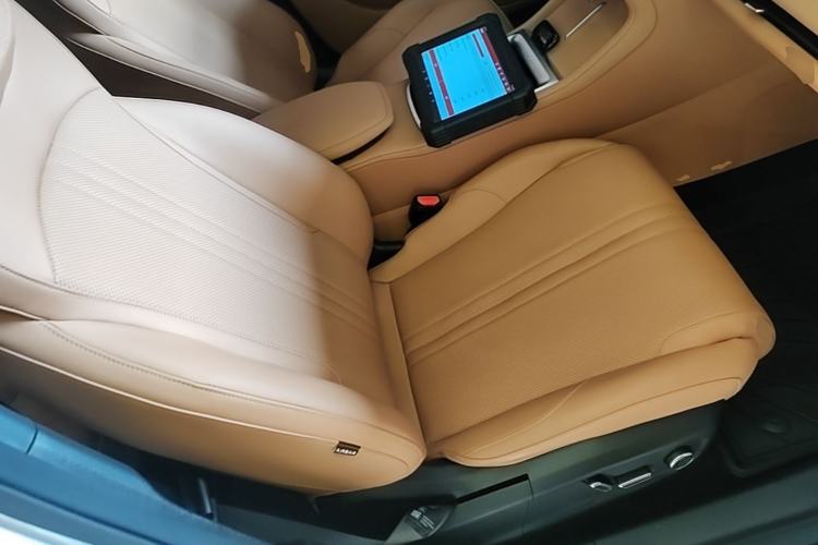 Used Geely Galaxy L7 2025 EM-i 115km Exploration+ Edition Right Front Seat