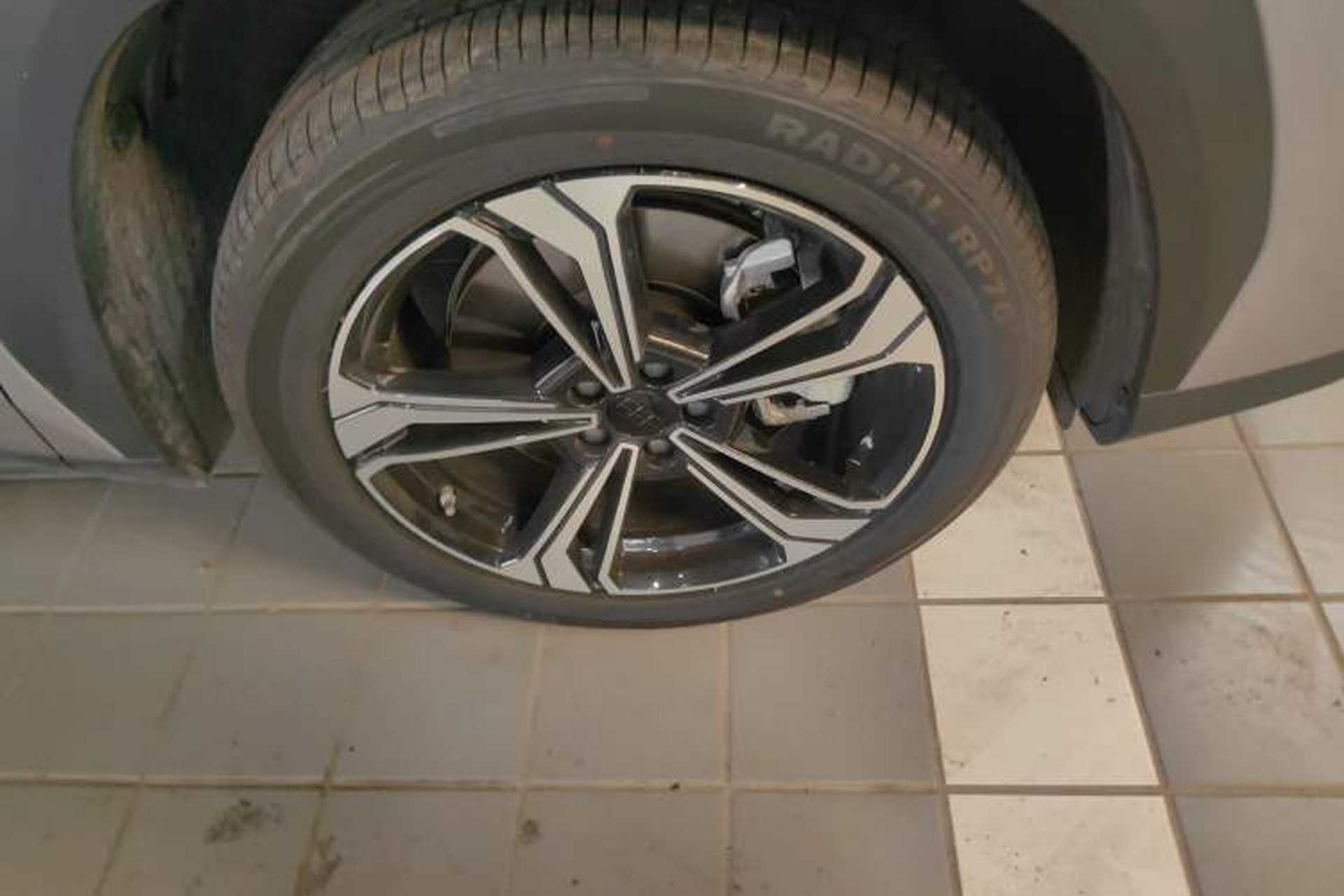 Used Geely Galaxy L7 2025 EM-i 115km Exploration+ Edition Right Front Wheel Hub