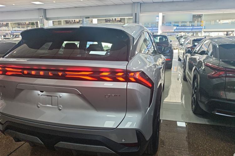 Used Geely Galaxy L7 2025 EM-i 115km Exploration+ Edition Right Rear Taillight