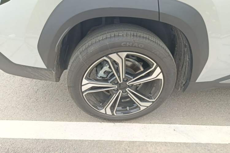 Used Geely Galaxy L7 2025 EM-i 115km Exploration+ Edition Right Rear Wheel Hub