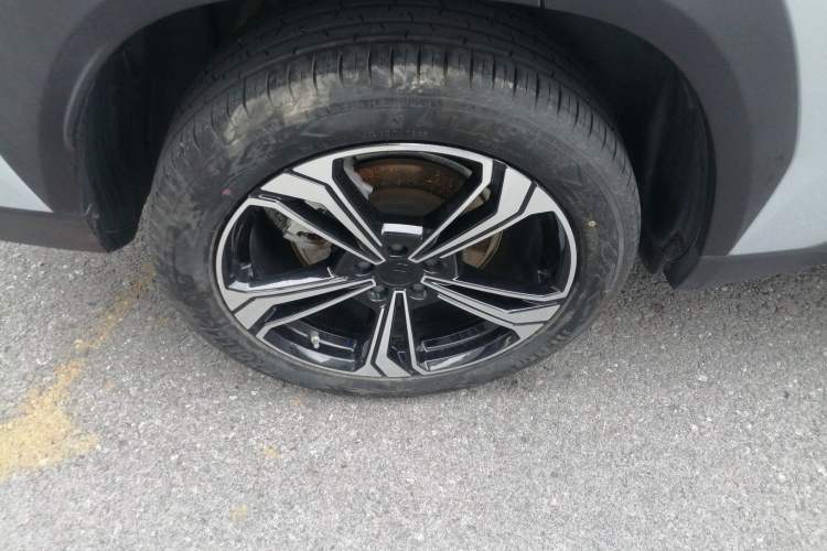 Used Geely Galaxy L7 2025 EM-i 115km Exploration+ Edition Right Rear Wheel Hub