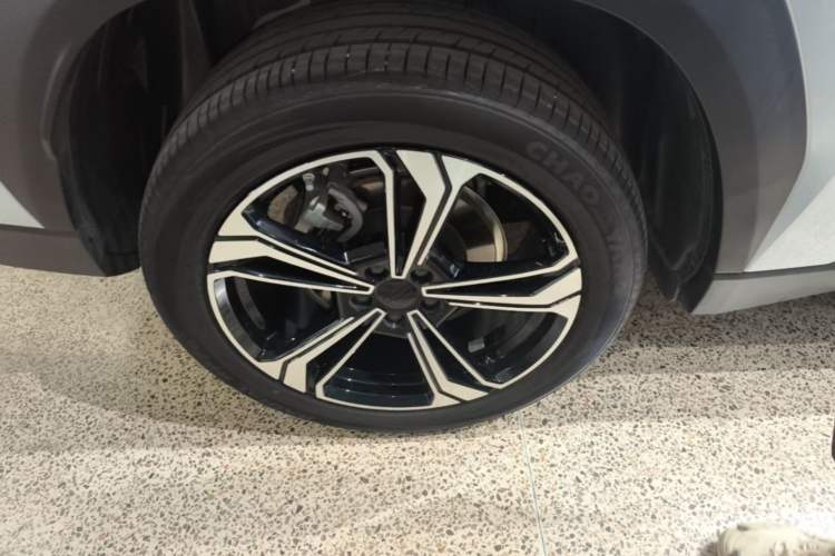 Used Geely Galaxy L7 2025 EM-i 115km Exploration+ Edition Right Rear Wheel Hub