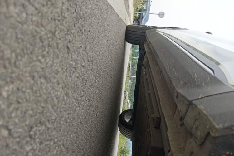 Used Geely Galaxy L7 2025 EM-i 115km Exploration+ Edition Right Side Sill