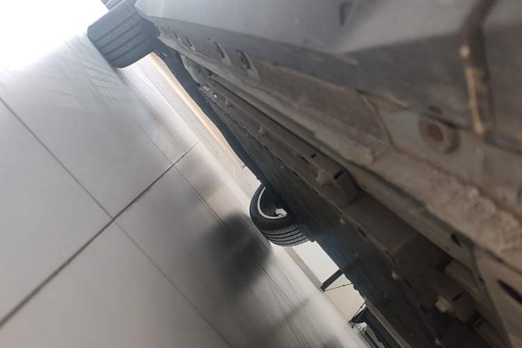 Used Geely Galaxy L7 2025 EM-i 115km Exploration+ Edition Right Side Sill
