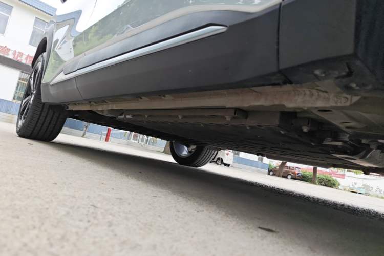 Used Geely Galaxy L7 2025 EM-i 115km Exploration+ Edition Right Side Sill