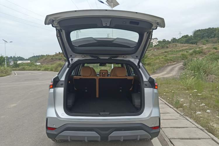 Used Geely Galaxy L7 2025 EM-i 115km Exploration+ Edition Trunk