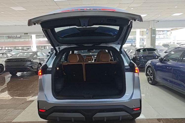 Used Geely Galaxy L7 2025 EM-i 115km Exploration+ Edition Trunk