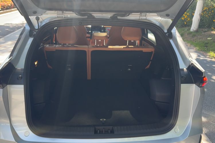 Used Geely Galaxy L7 2025 EM-i 115km Exploration+ Edition Trunk
