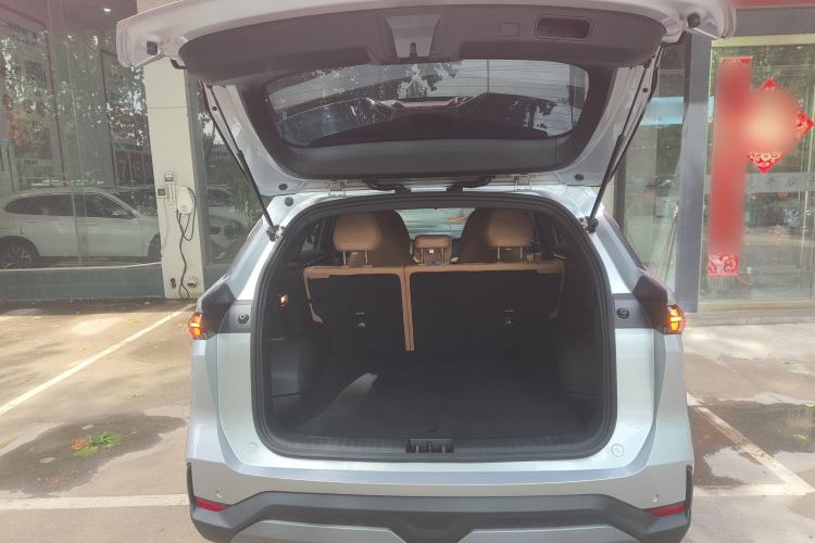 Used Geely Galaxy L7 2025 EM-i 115km Long-Range Version Trunk