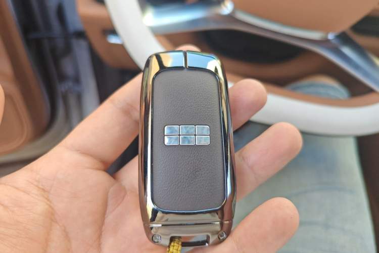 Used Geely Galaxy L7 2025 EM-i 115km Exploration Edition Vehicle Key