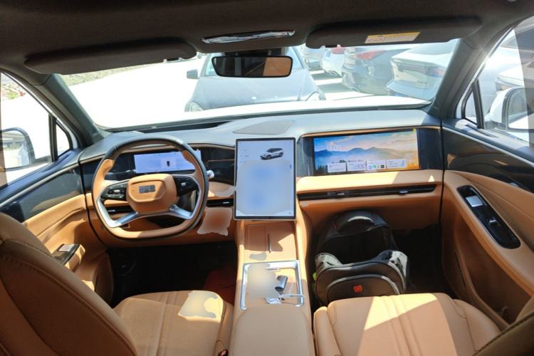 Used Geely Galaxy L7 2025 EM-i 115km Exploration+ Edition Center Console