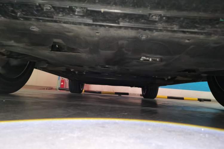Used Geely Galaxy L7 2025 EM-i 115km Exploration+ Edition Chassis Front