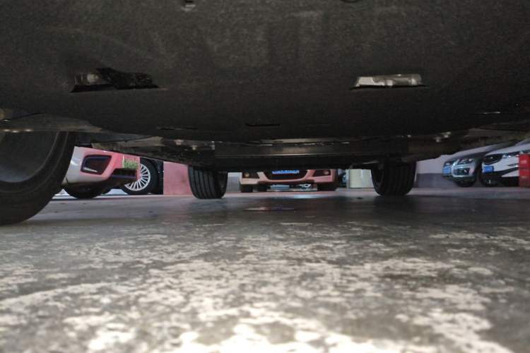Used Geely Galaxy L7 2025 EM-i 115km Exploration Edition Chassis Front