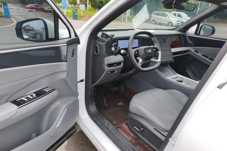Used Geely Galaxy L7 2025 EM-i 115km Exploration Edition Driver Seat