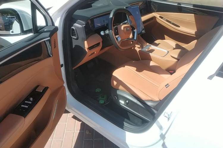 Used Geely Galaxy L7 2025 EM-i 115km Exploration+ Edition Driver Seat