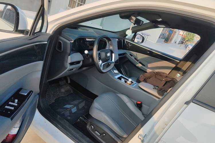 Used Geely Galaxy L7 2025 EM-i 115km Exploration+ Edition Driver Seat