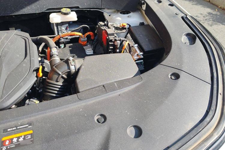 Used Geely Galaxy L7 2025 EM-i 115km Exploration Edition Engine Bay Left