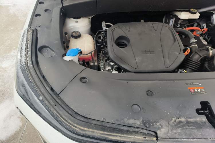 Used Geely Galaxy L7 2025 EM-i 115km Exploration+ Edition Engine Bay Right