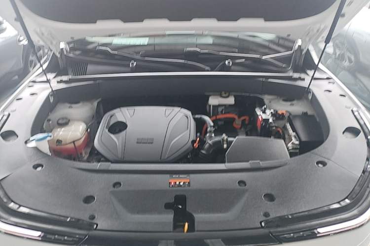 Used Geely Galaxy L7 2025 EM-i 115km Exploration+ Edition Engine Bay