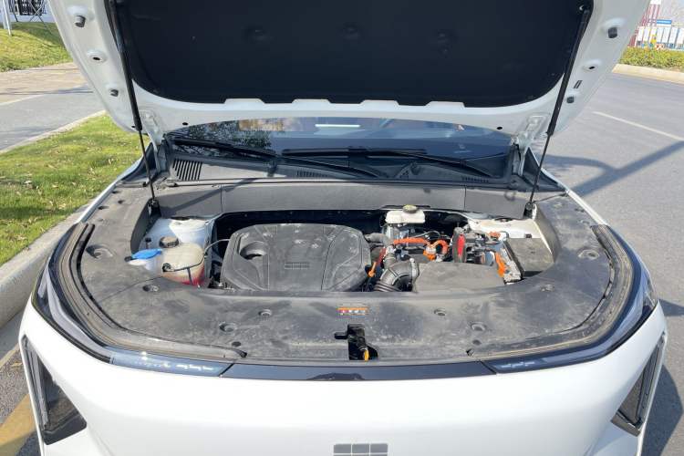 Used Geely Galaxy L7 2025 EM-i 115km Exploration+ Edition Engine Bay