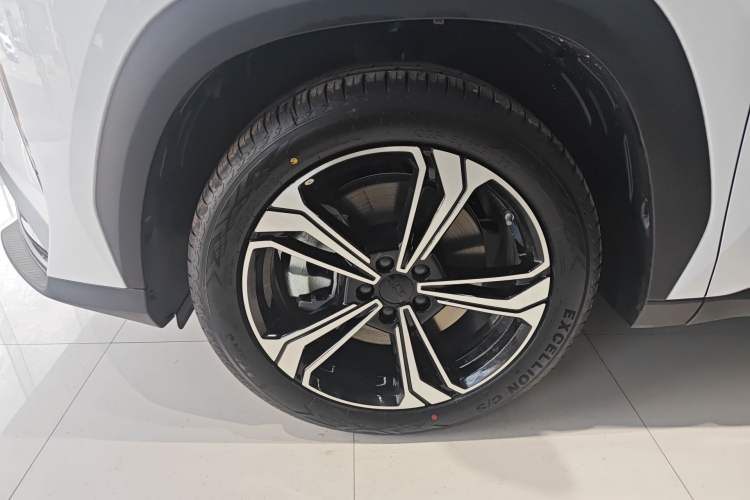 Used Geely Galaxy L7 2025 EM-i 115km Exploration Edition Exterior 4