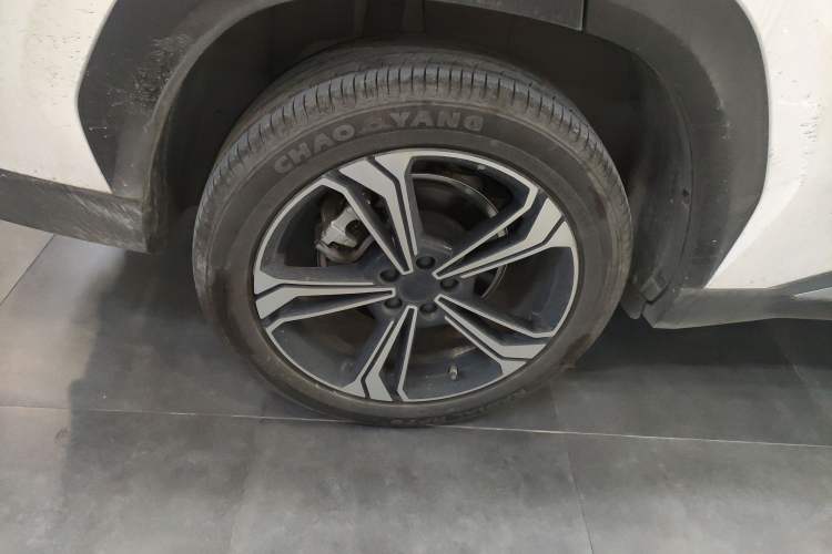 Used Geely Galaxy L7 2025 EM-i 115km Exploration+ Edition Exterior 5