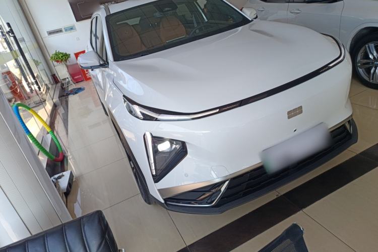 Used Geely Galaxy L7 2025 EM-i 115km Exploration+ Edition Front Right 45 Deg