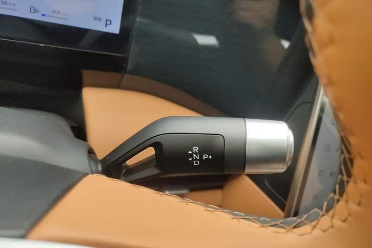 Used Geely Galaxy L7 2025 EM-i 115km Exploration+ Edition Gear Lever