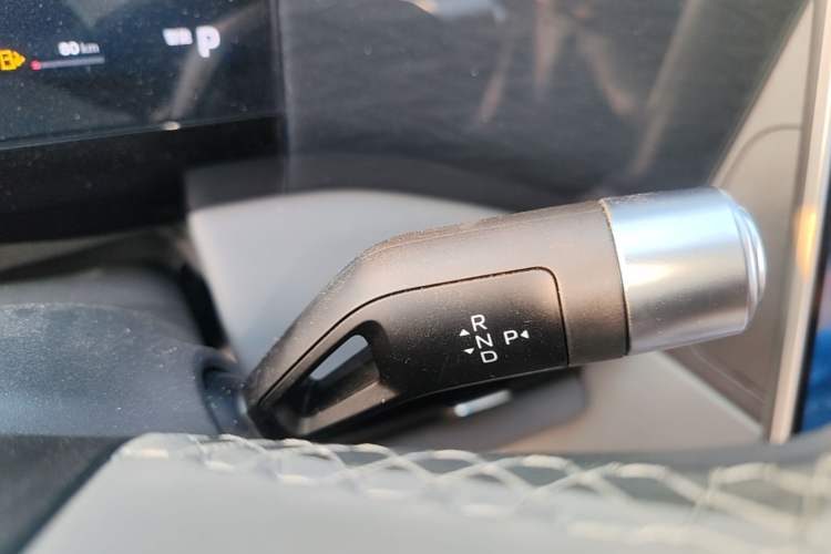 Used Geely Galaxy L7 2025 EM-i 115km Exploration+ Edition Gear Lever