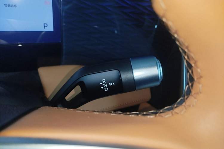 Used Geely Galaxy L7 2025 EM-i 115km Exploration+ Edition Gear Lever