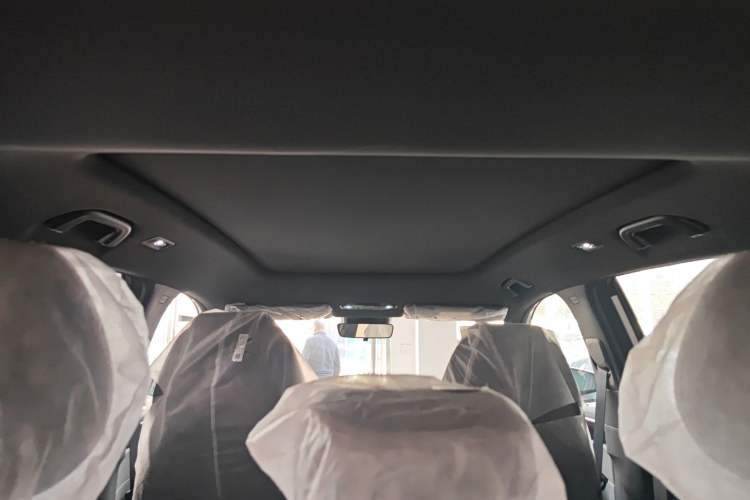Used Geely Galaxy L7 2025 EM-i 115km Exploration Edition Headliner